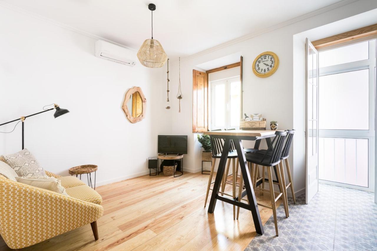 Feel Home In This Stunning Renovated Nest In Graca Lissabon Exterior foto
