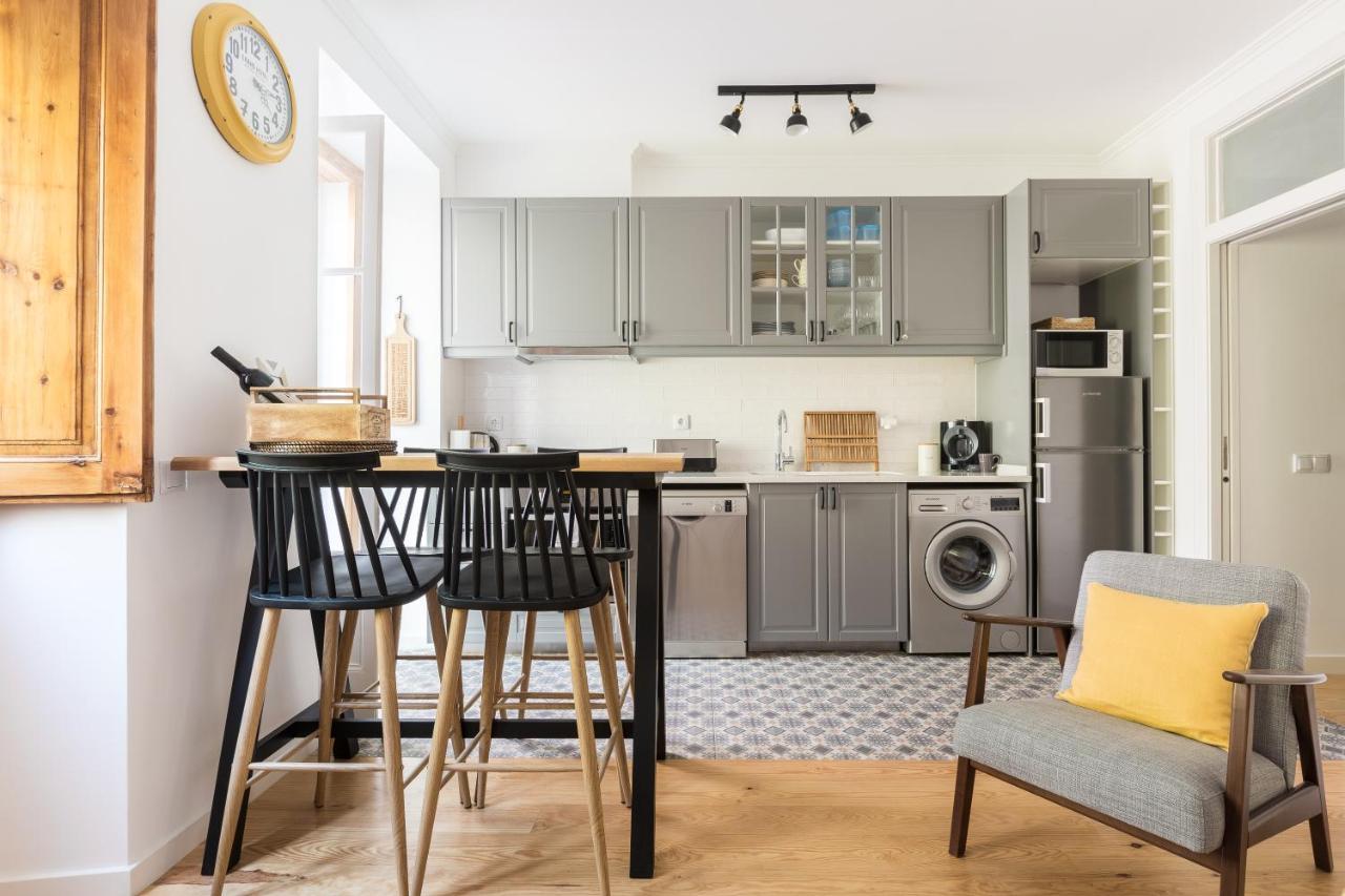 Feel Home In This Stunning Renovated Nest In Graca Lissabon Exterior foto