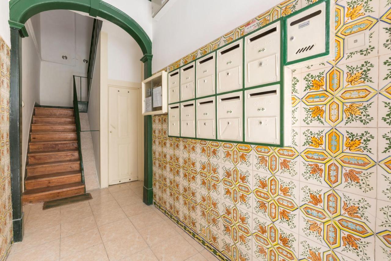 Feel Home In This Stunning Renovated Nest In Graca Lissabon Exterior foto