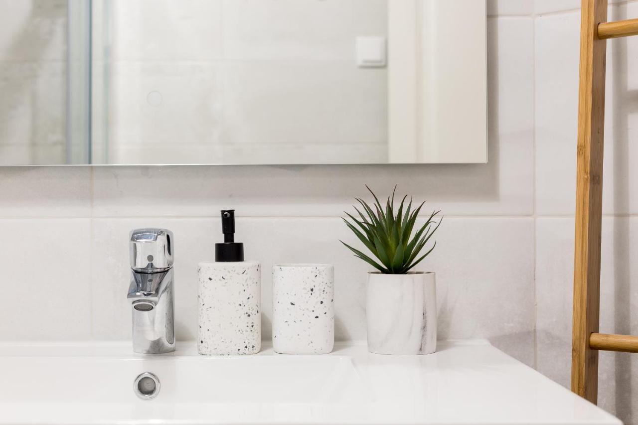 Feel Home In This Stunning Renovated Nest In Graca Lissabon Exterior foto