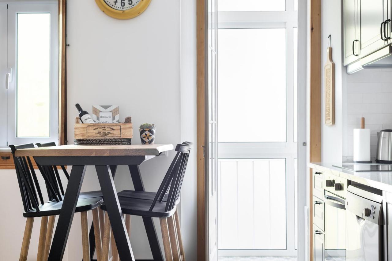 Feel Home In This Stunning Renovated Nest In Graca Lissabon Exterior foto