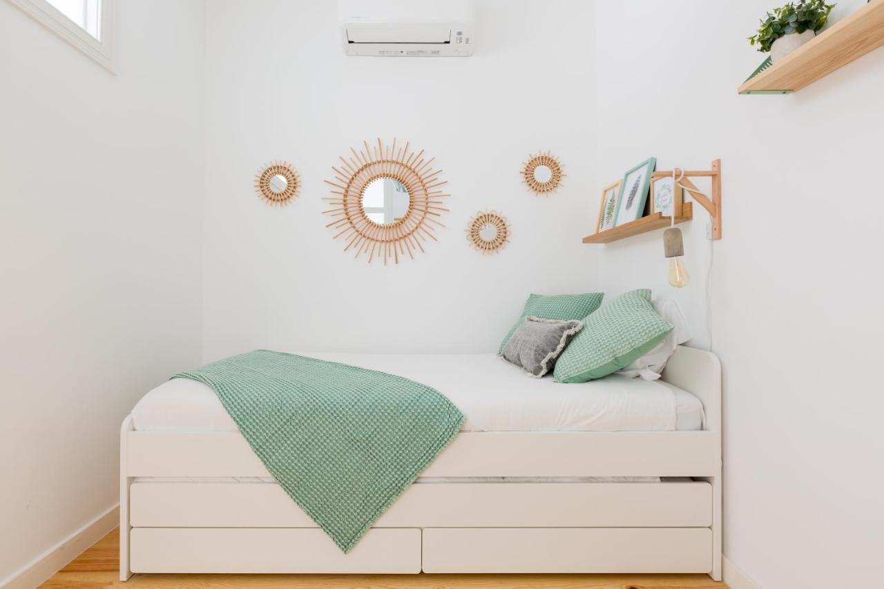 Feel Home In This Stunning Renovated Nest In Graca Lissabon Exterior foto